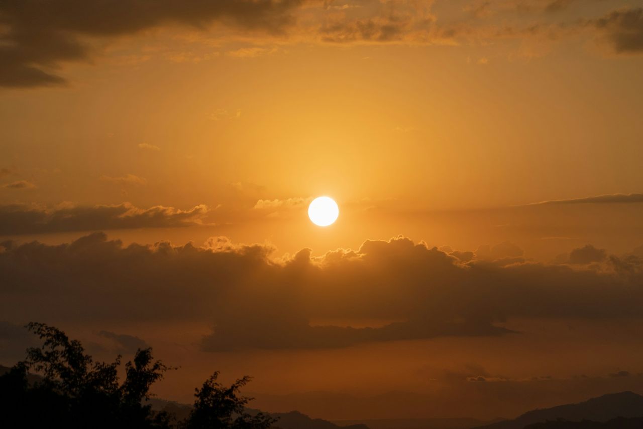 Elon Musk är sugen på att dimra solen