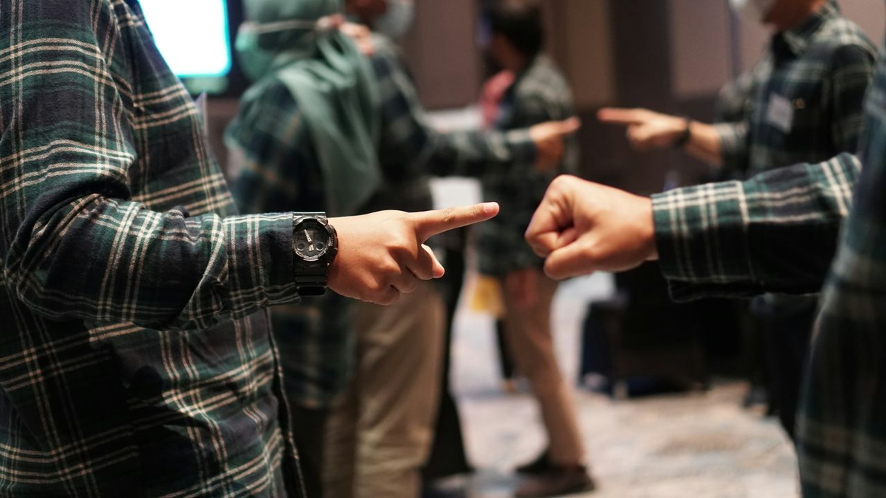 Så ökar du vinstchansen i sten, sax, påse