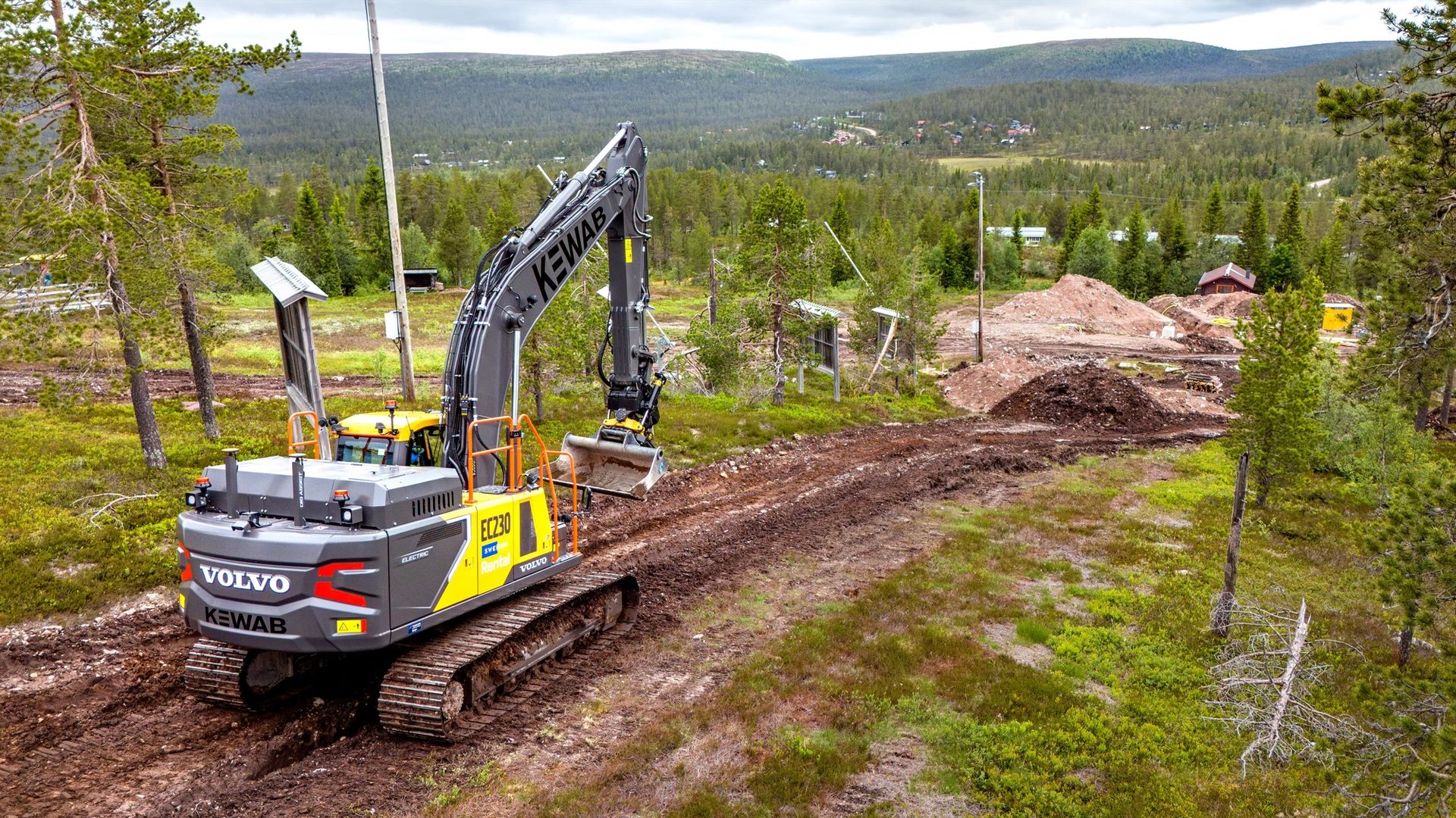 Volvos eldrivna bandgrävare har byggt nya liftar i Tandådalen