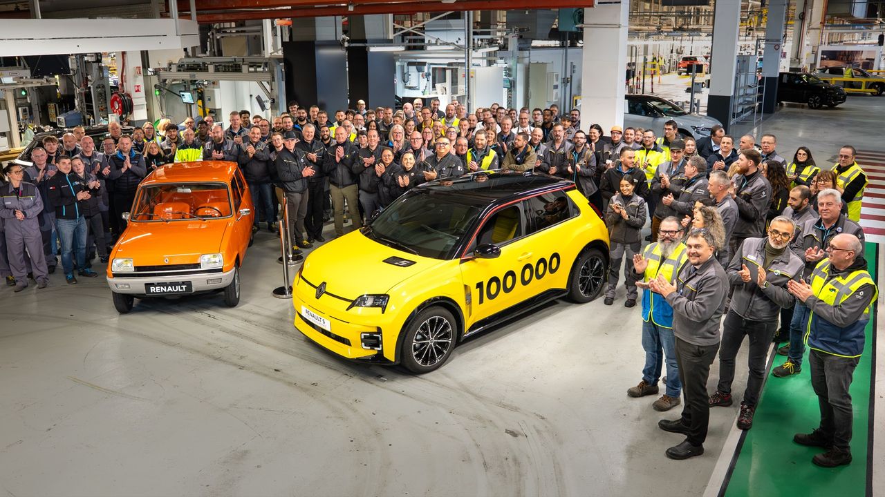 Renault har nu byggt 100.000 exemplar av eldrivna 5:an