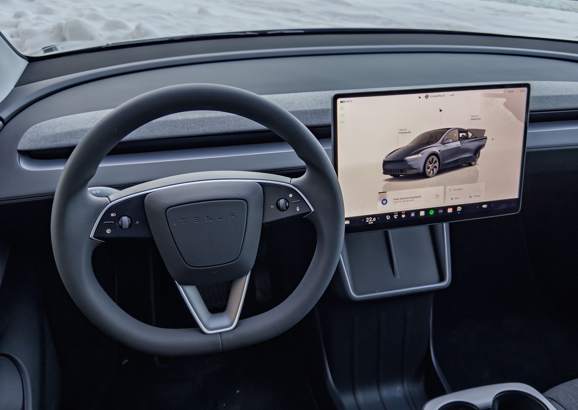 Nu försvinner autostyrning från Teslas bilar