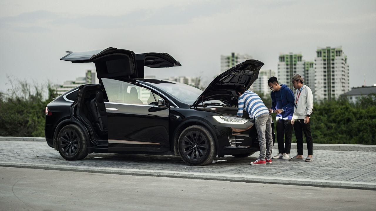 Tesla lägger ner Model S och Model X