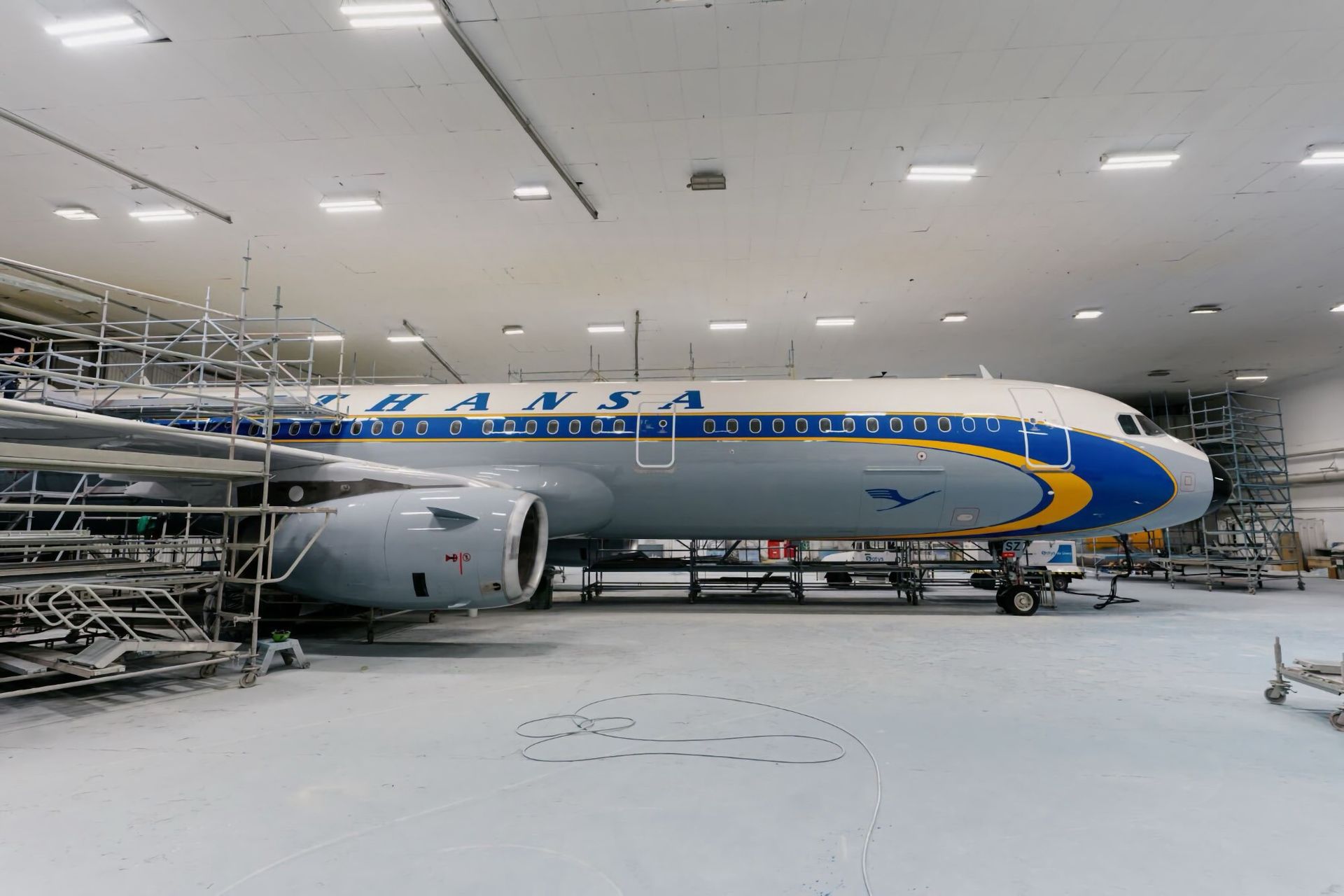 Lufthansa målar om Airbus A321 med retrolook