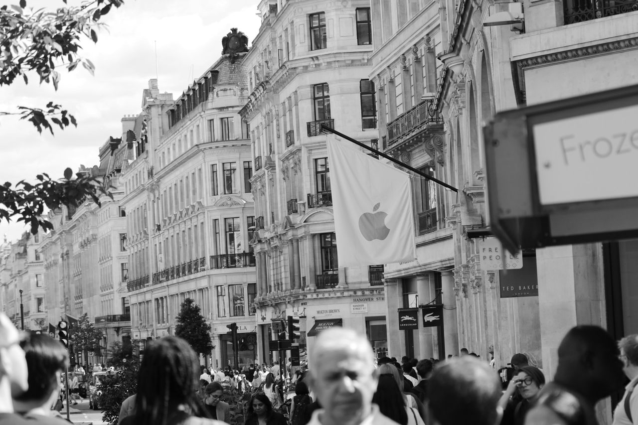 Apple och Google lovar rättvisare appbutiker i Storbritannien