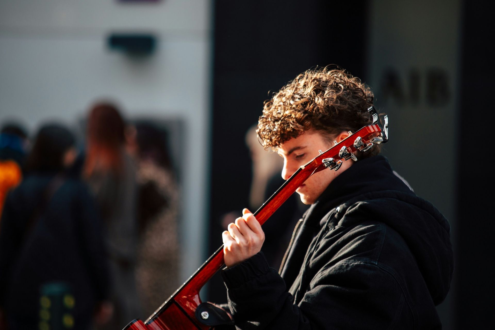 2000 ska få statlig konstnärslön