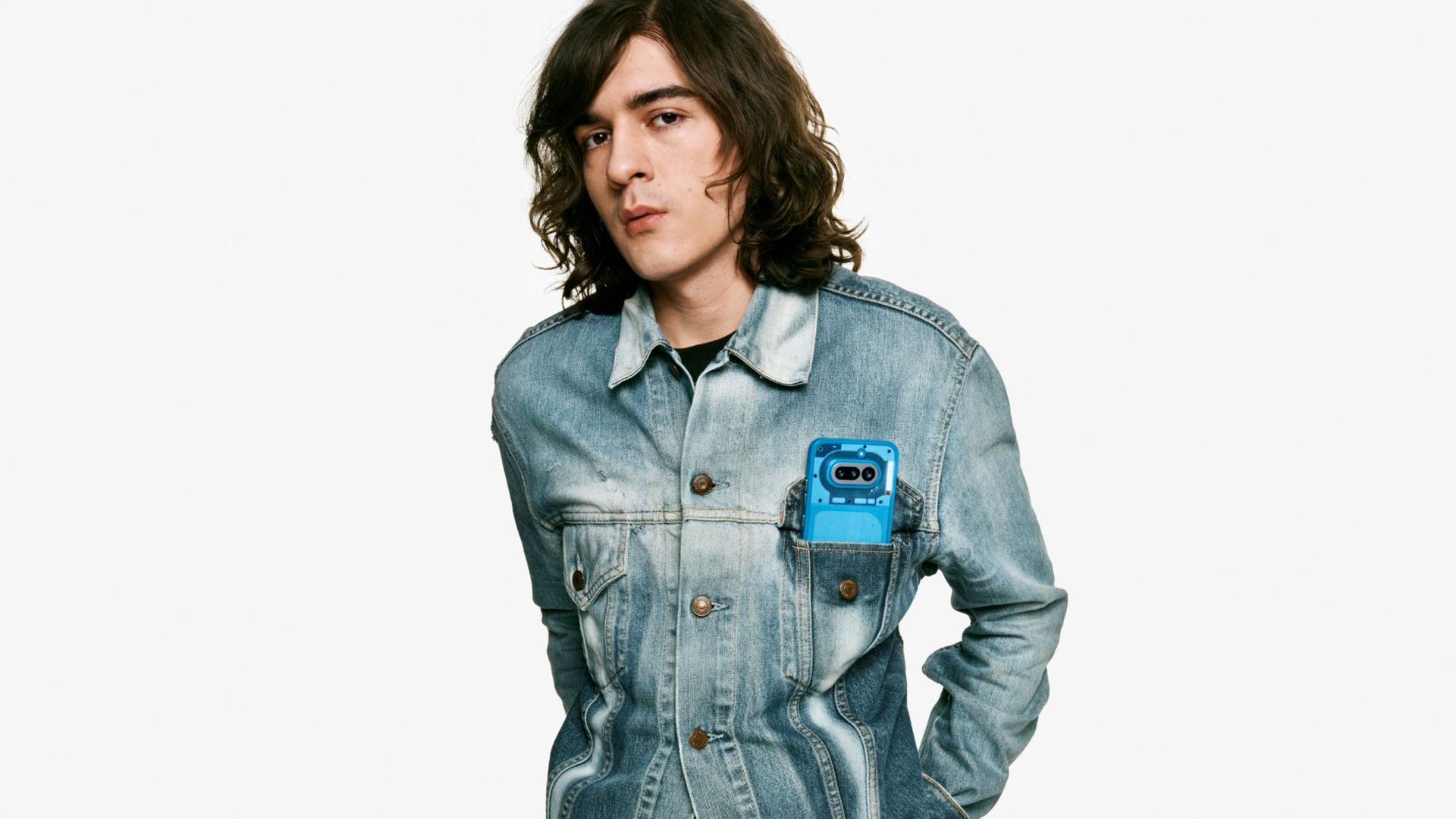 Det här är Nothing Phone (4a) och Headphone (a)