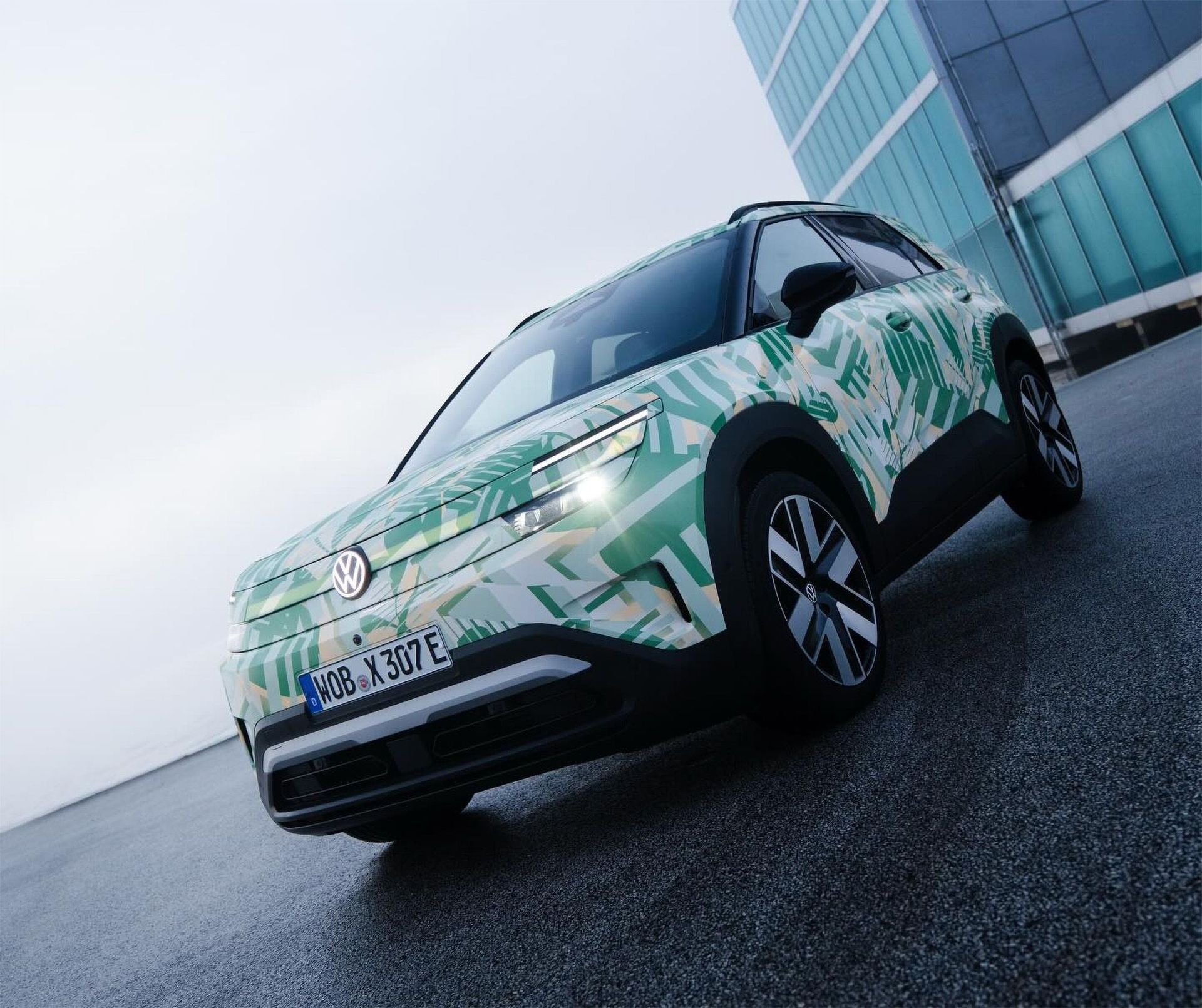 Volkswagen visar upp ID. Cross i produktionsform