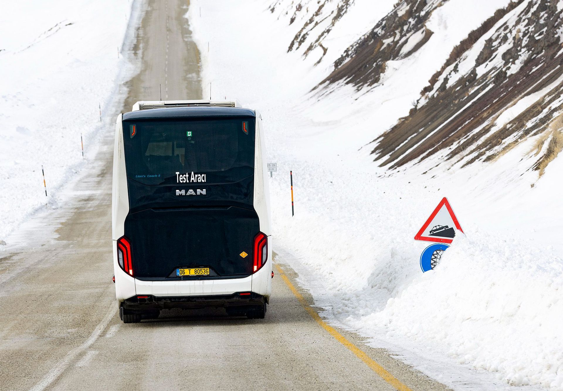 MAN vintertestar eldriven buss