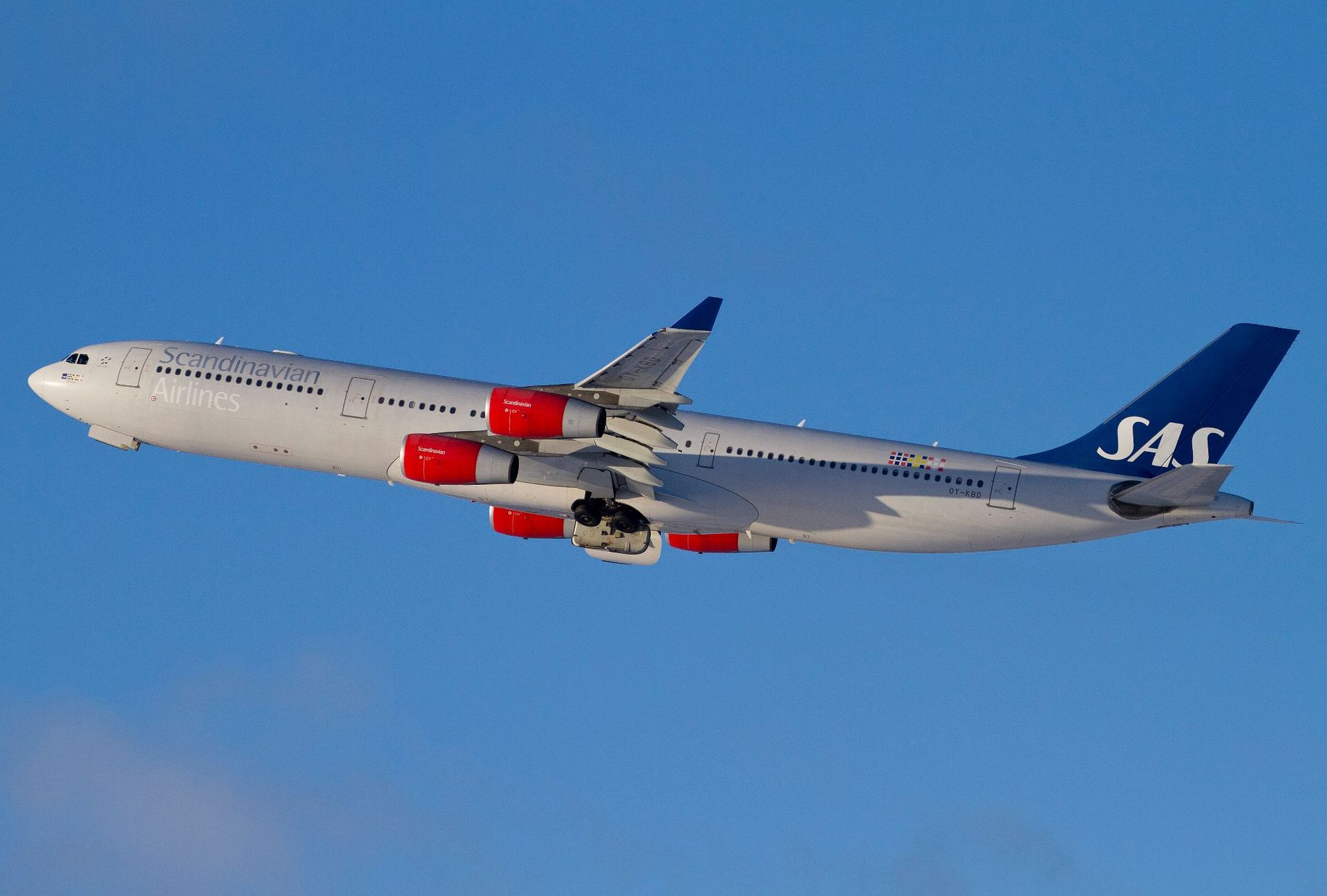 Flygbolag höjer priserna på grund av kriget i Iran