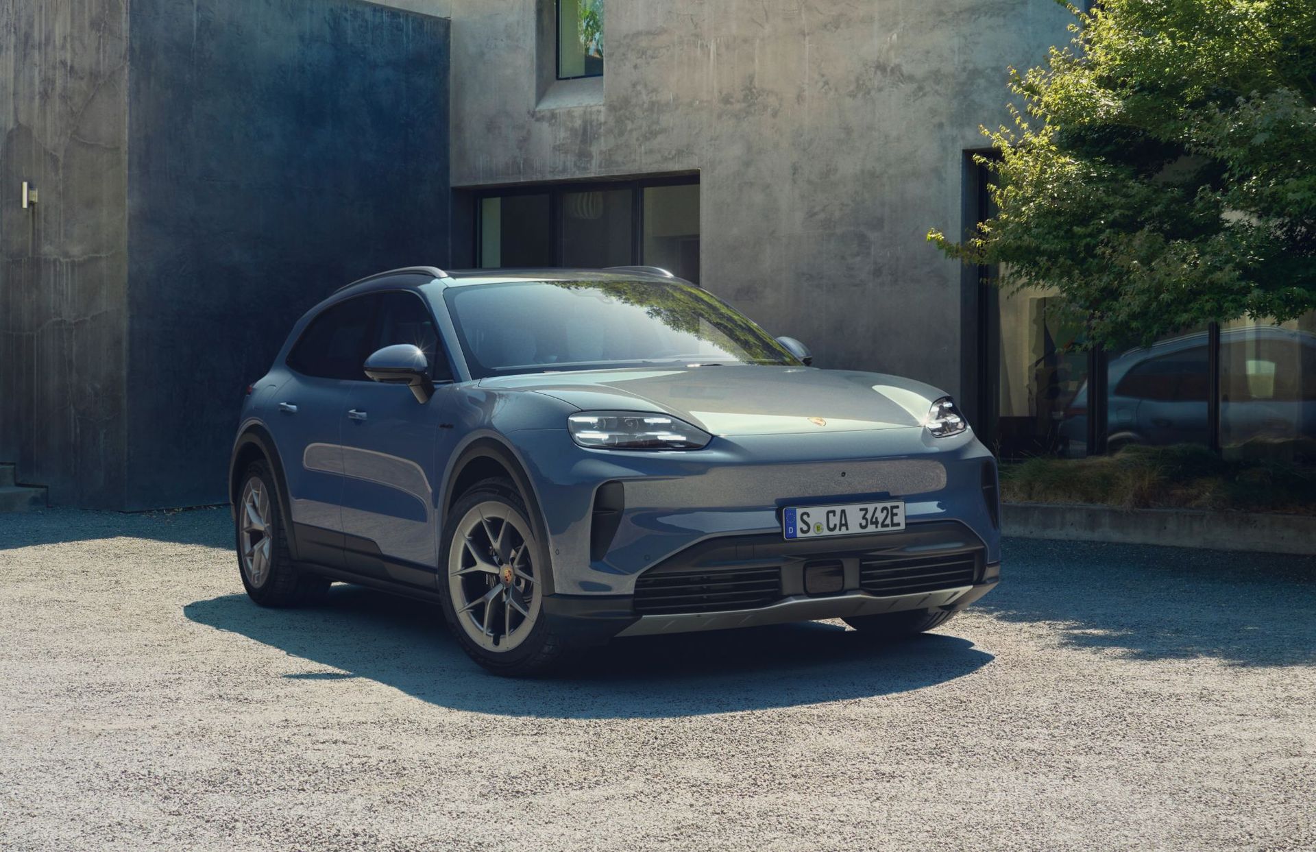 Porsche släpper mellanmodell av Cayenne