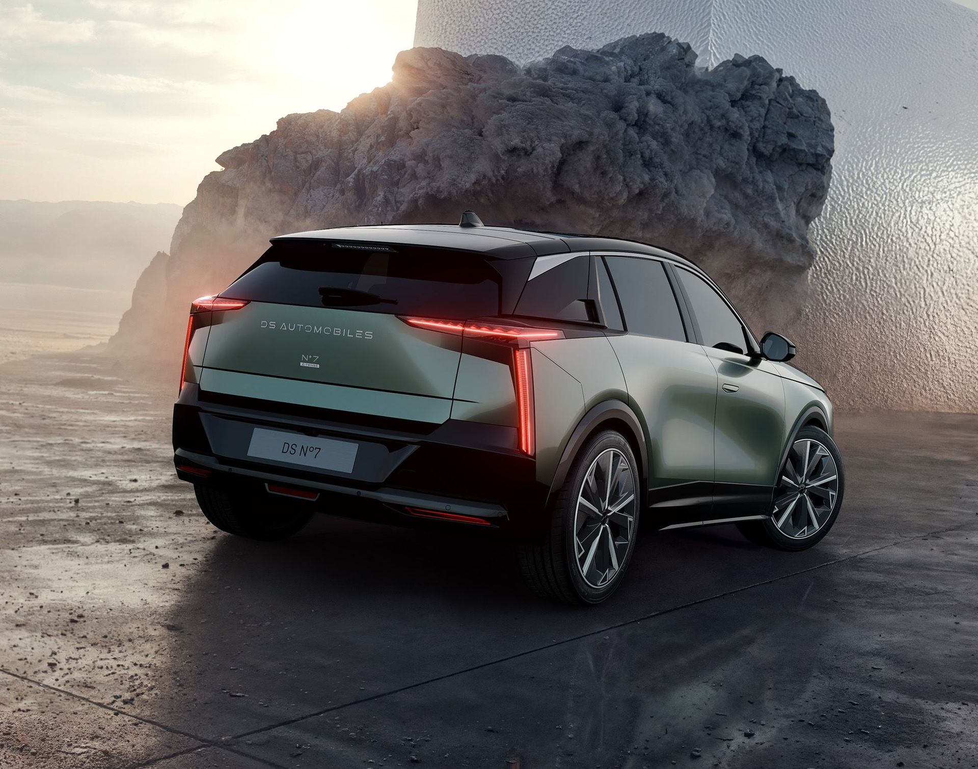 Citroëns lyxmärke visar ny lyxsuv