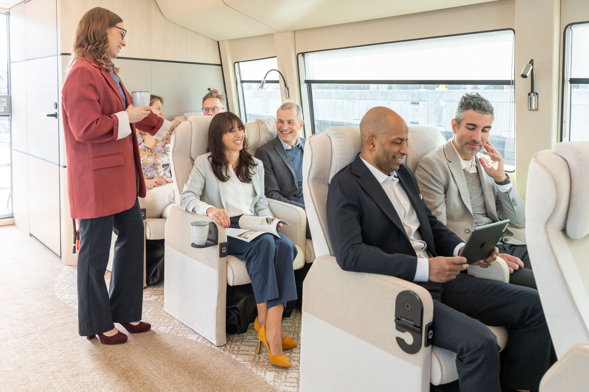 Candelas flygande elbåt nu i lyxversion  