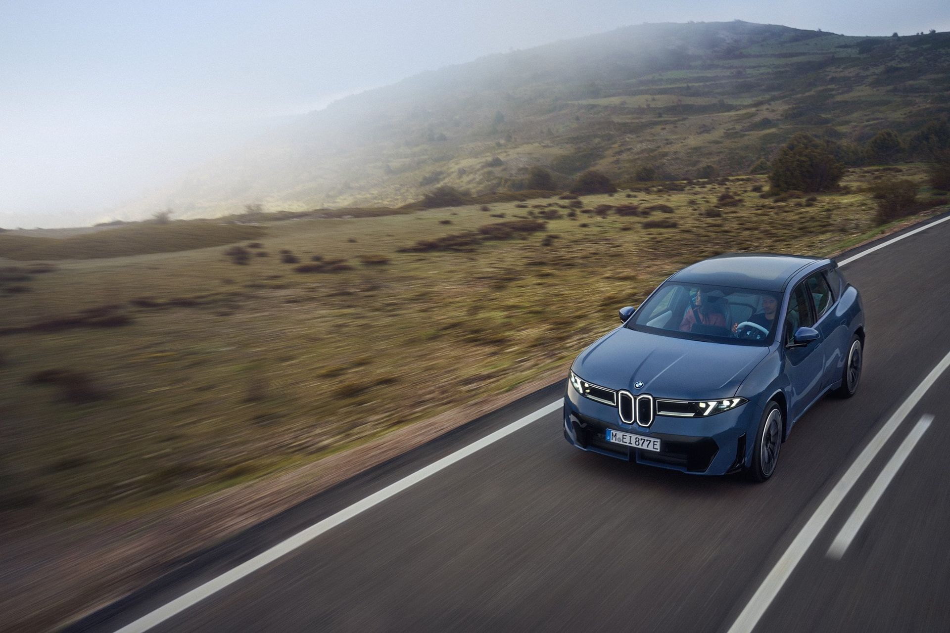 BMW iX3 säljer bättre än X3 i Europa