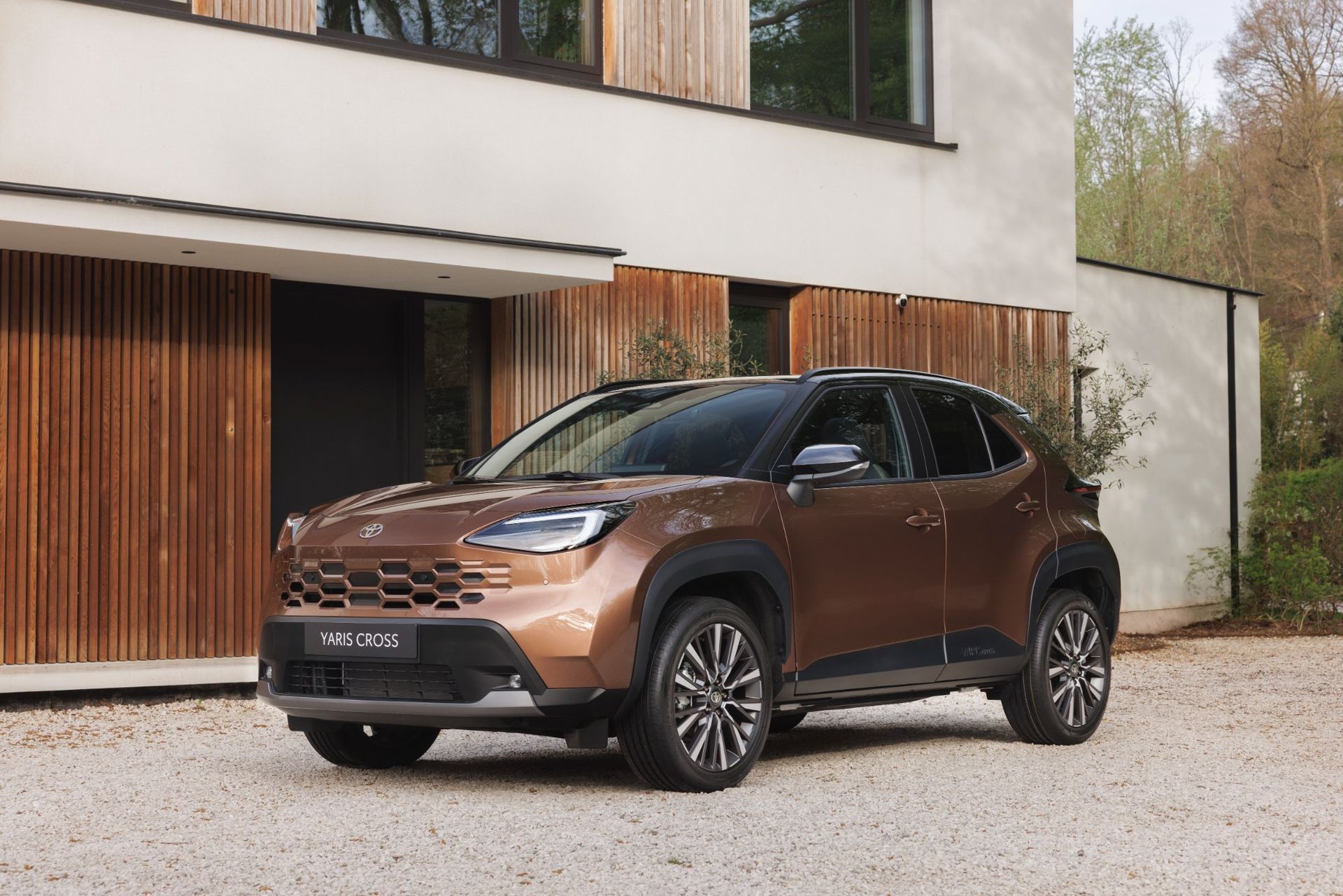 Yaris Cross får ett lite piffigare utseende