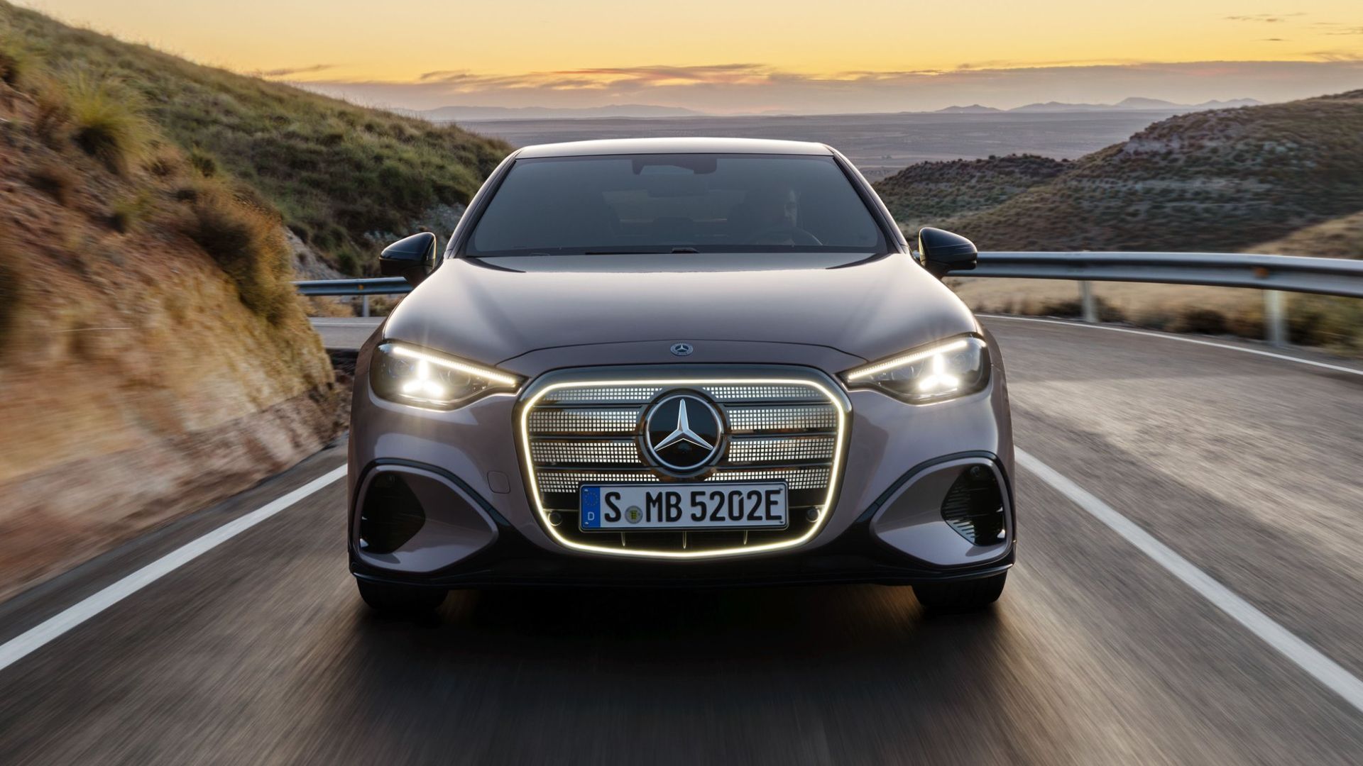 Nu blir även Mercedes C-Klass eldriven