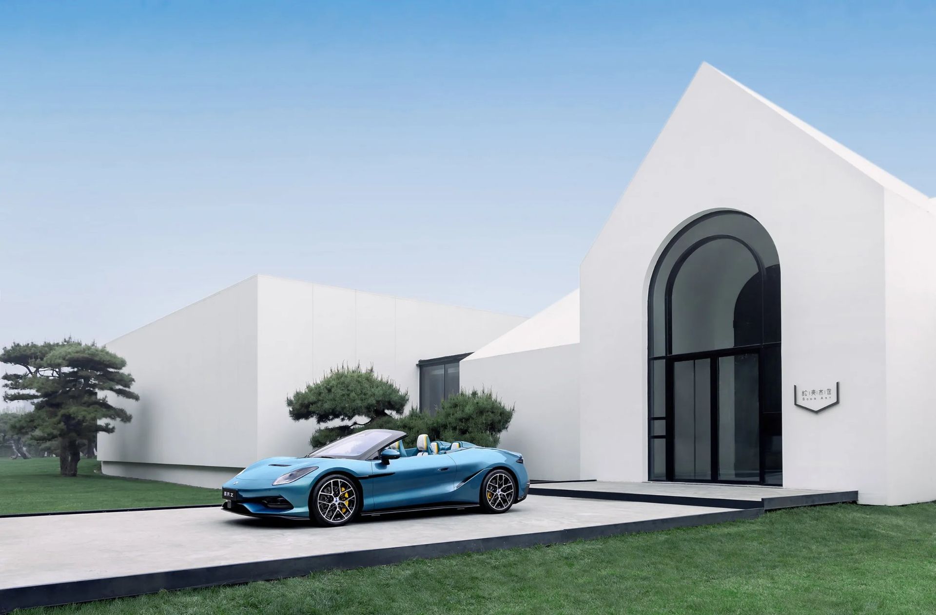 Ny eldriven öppen superbil på väg till Europa