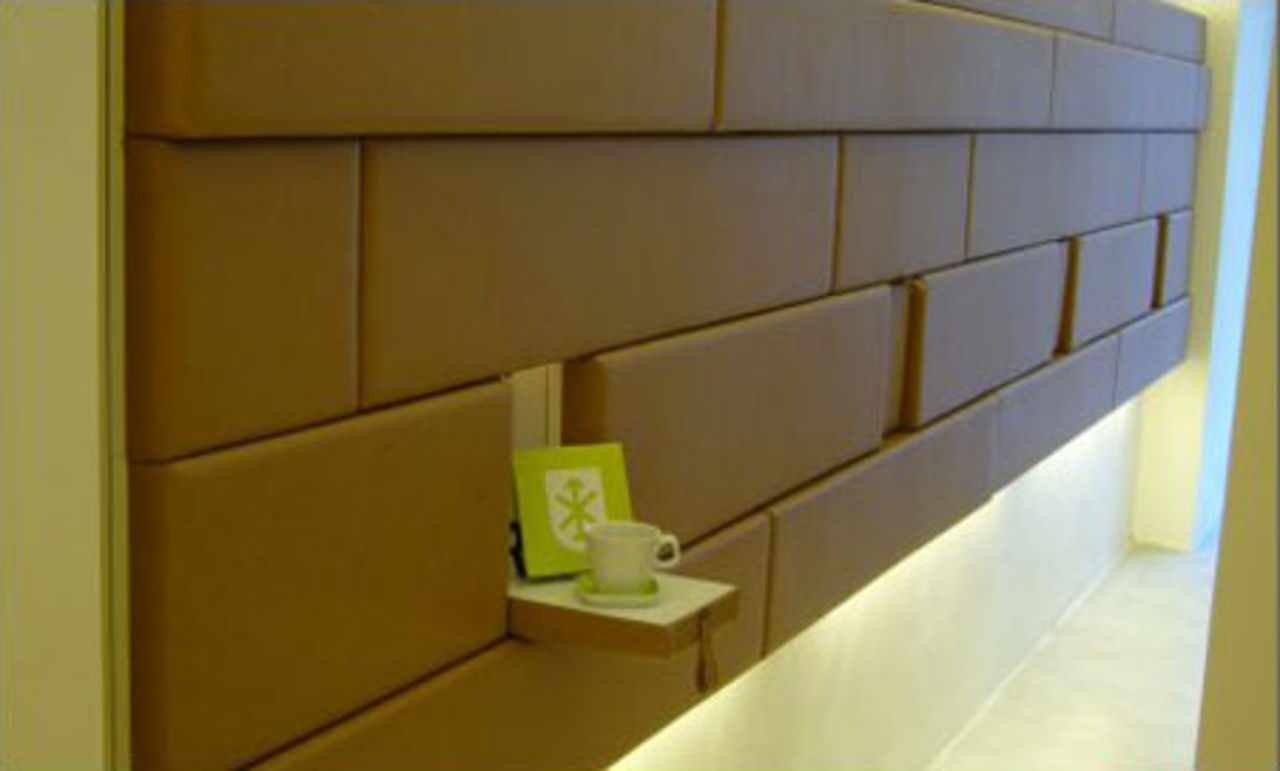 Lederwand - en lädervägg att vila mot