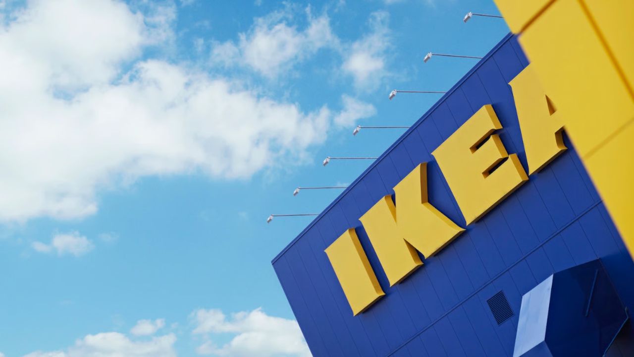 Ikea stänger varuhus i Sverige