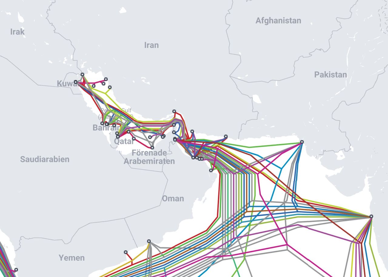 Iran vill ta ut avgifter för internetkablar