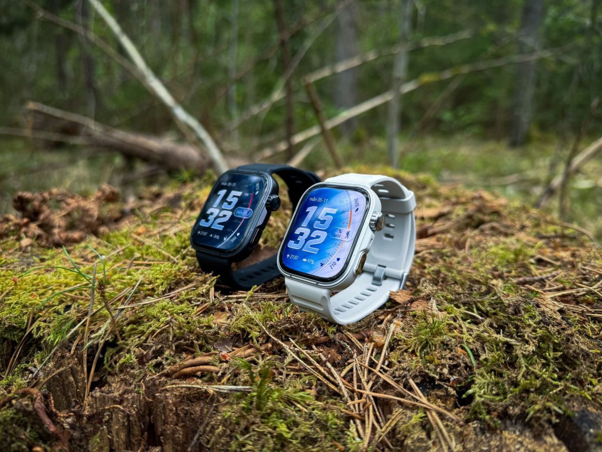 Titanram, safirglas och upp till tio dagars batteri