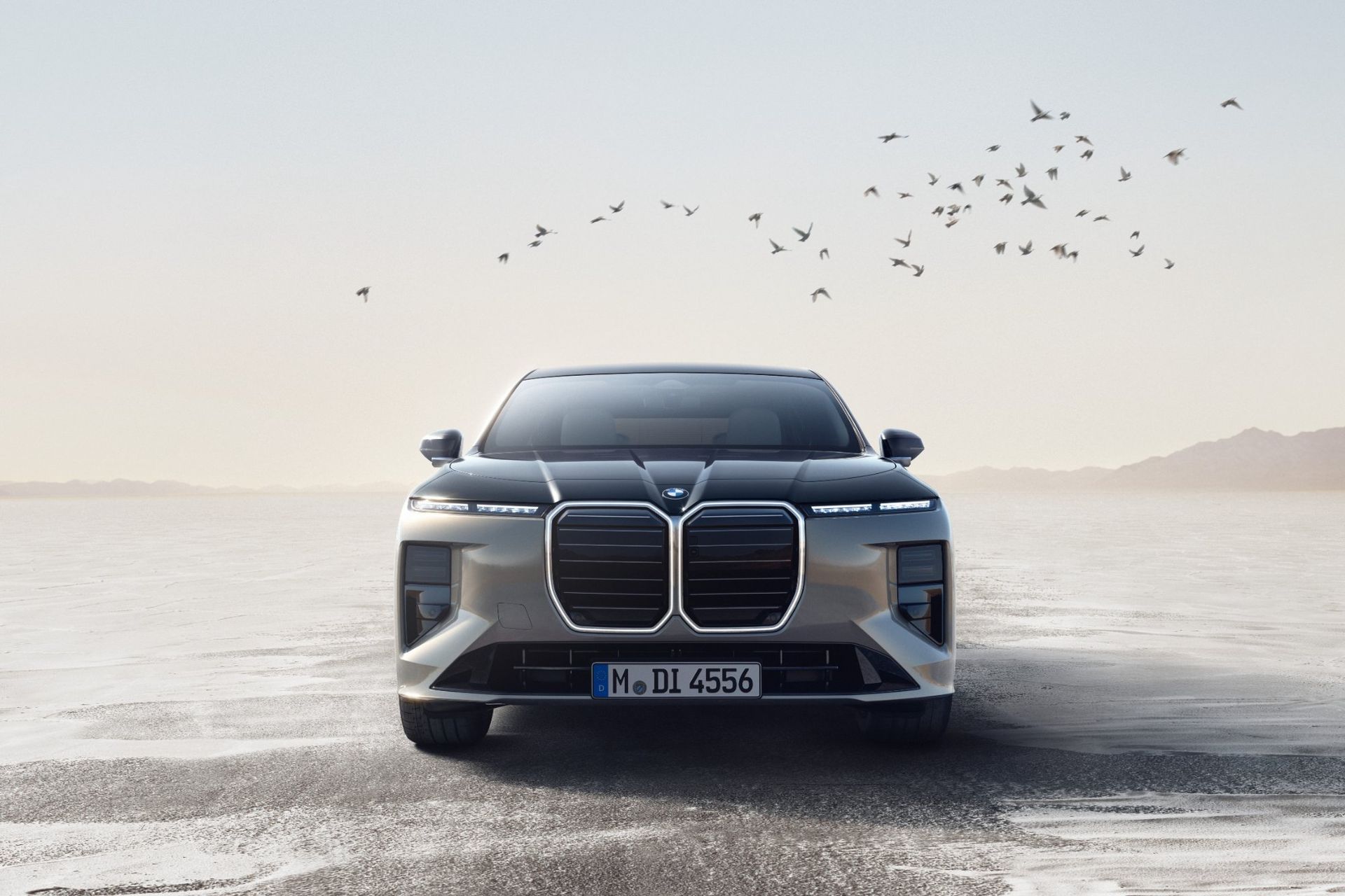 Nu vet vi vad uppdaterade BMW i7 kostar