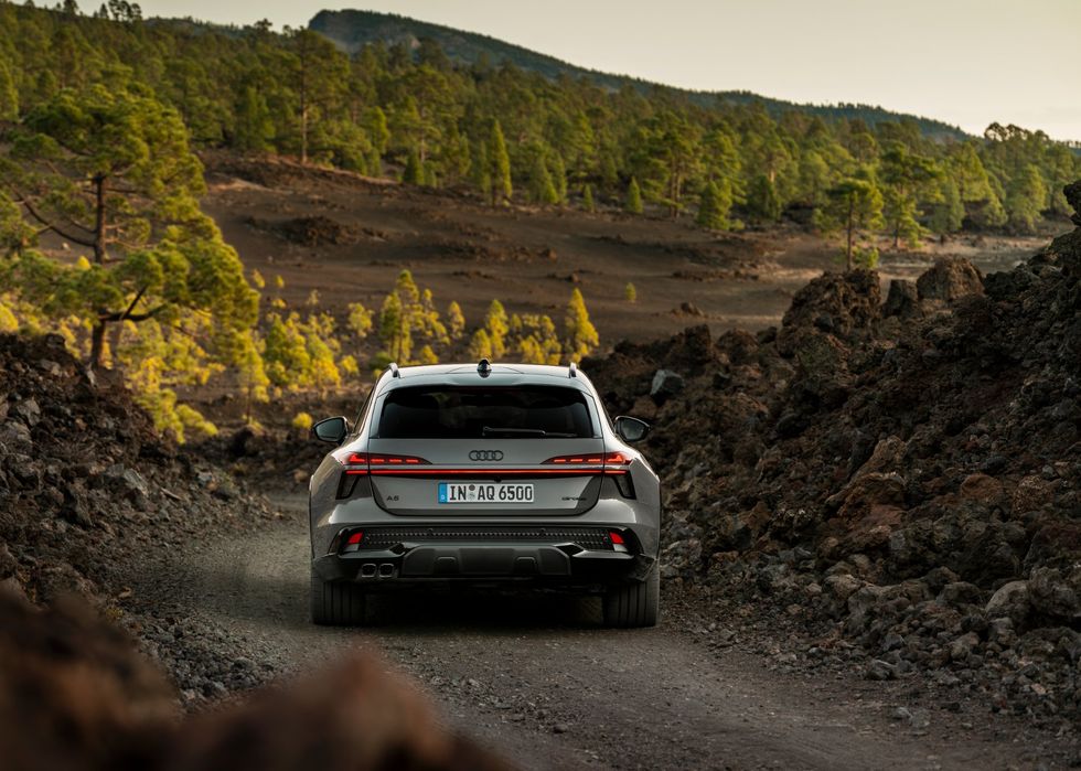 Ut bland stockar och sten med nya Audi A6 Allroad
