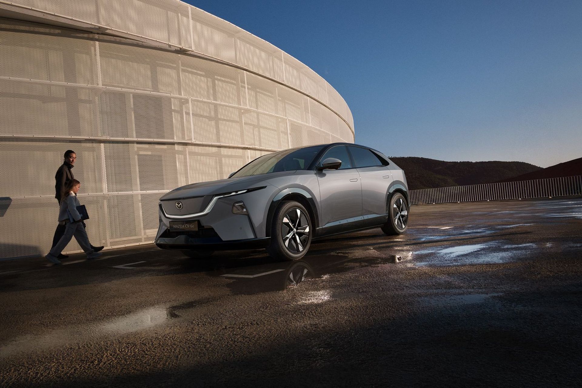 Priserna för eldrivna Mazda CX-6e klara