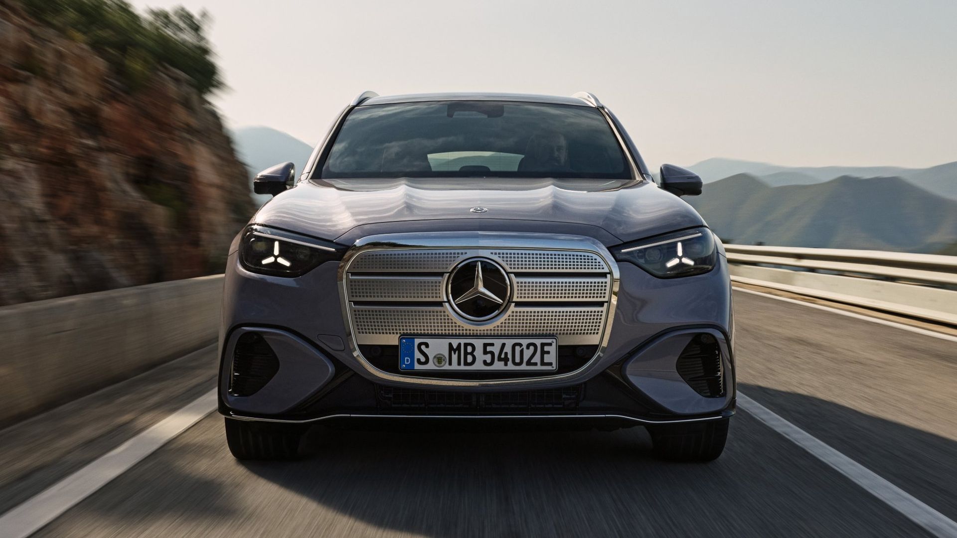 Mercedes tvingades pausa tillverkningen av eldrivna GLC