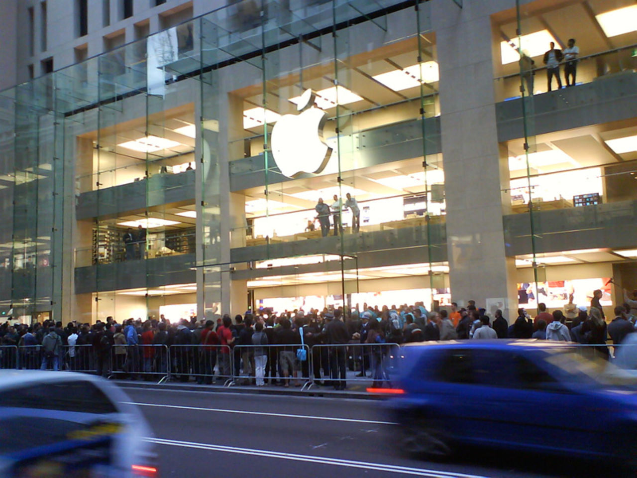Bilder från Apple Store i Sydney