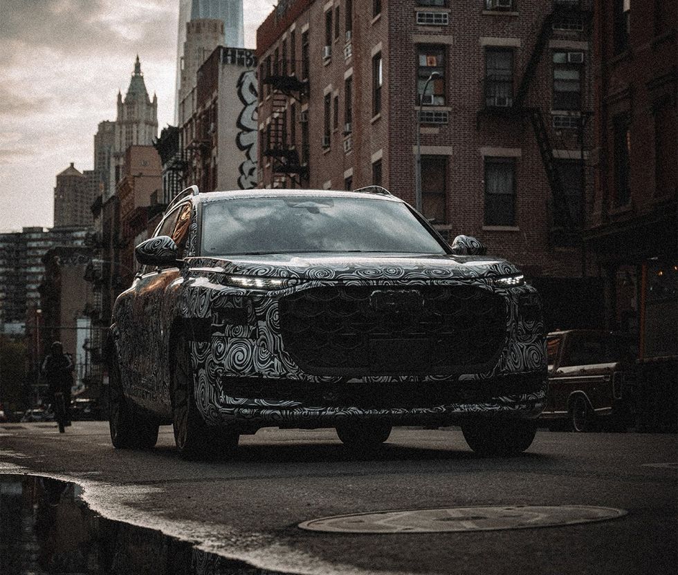 Audi smygvisar nya bjässen Q9