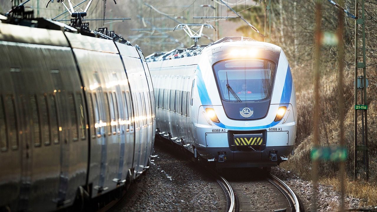 Stockholms pendeltåg får äntligen nattrafik på helger
