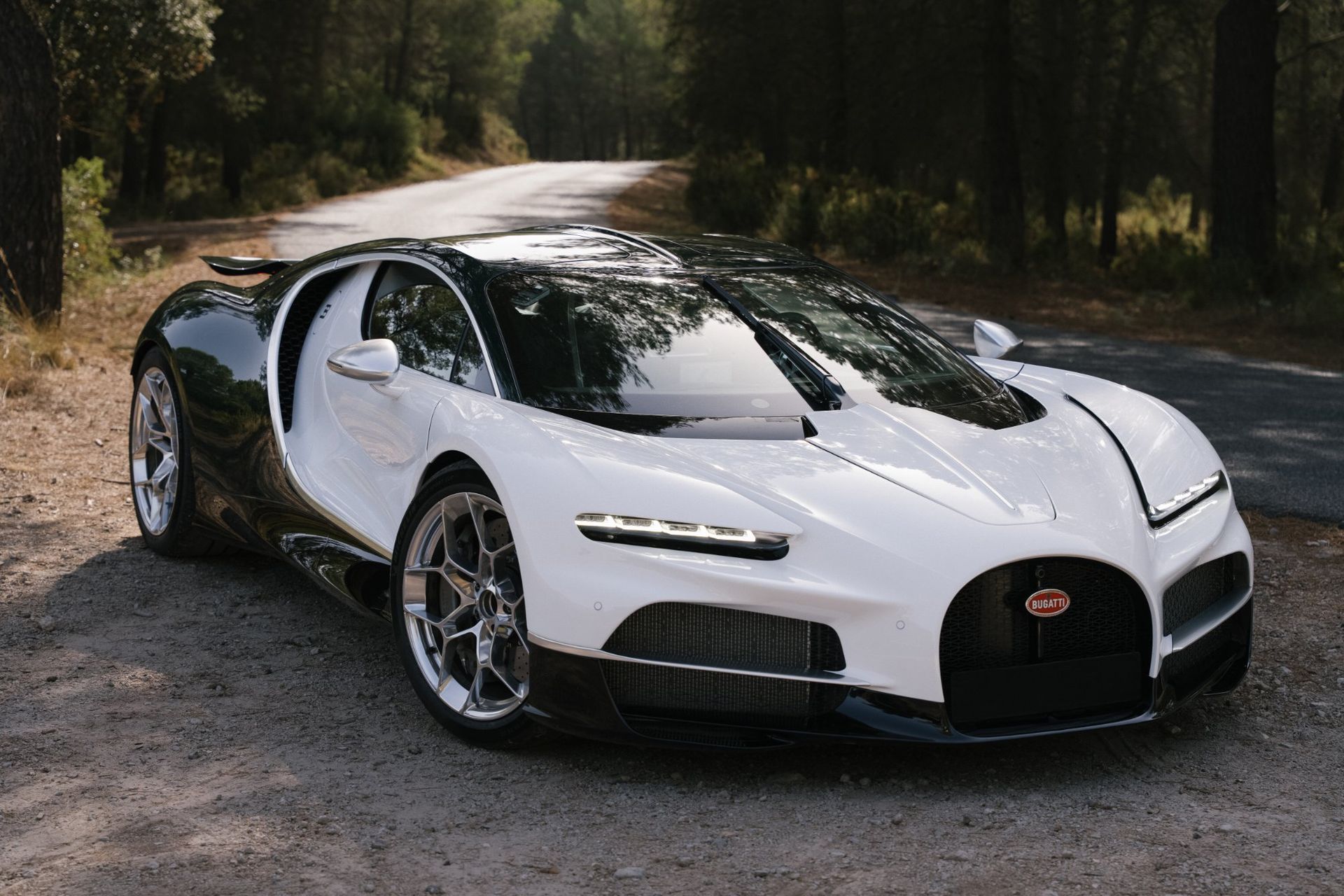 Bugatti Tourbillon har ett smutsigt och rått motorljud