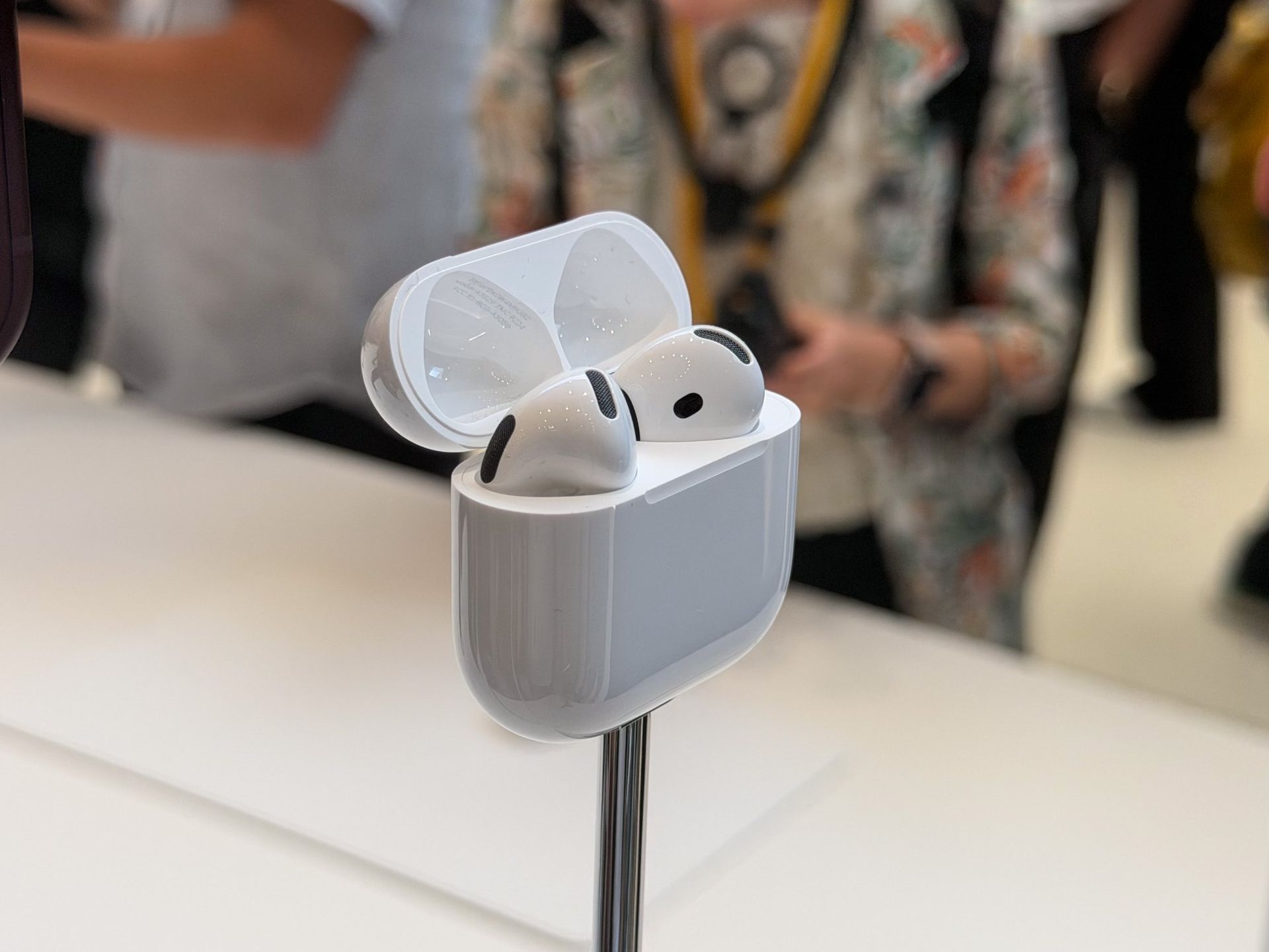 Airpods 5 blev billigare och bättre