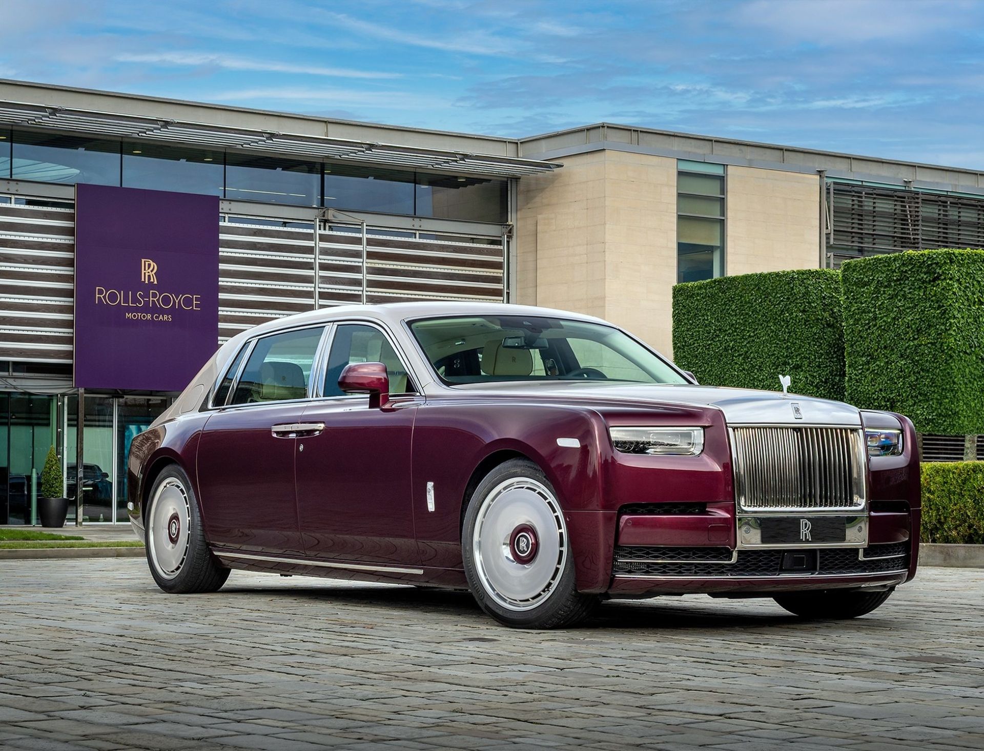Rolls-Royce Phantom med kolibri-tema