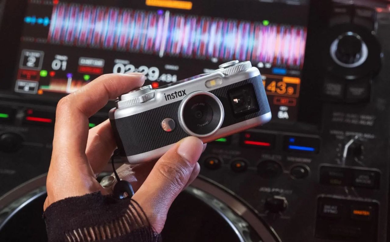 Fujifilm lanserar Instax Pal 2