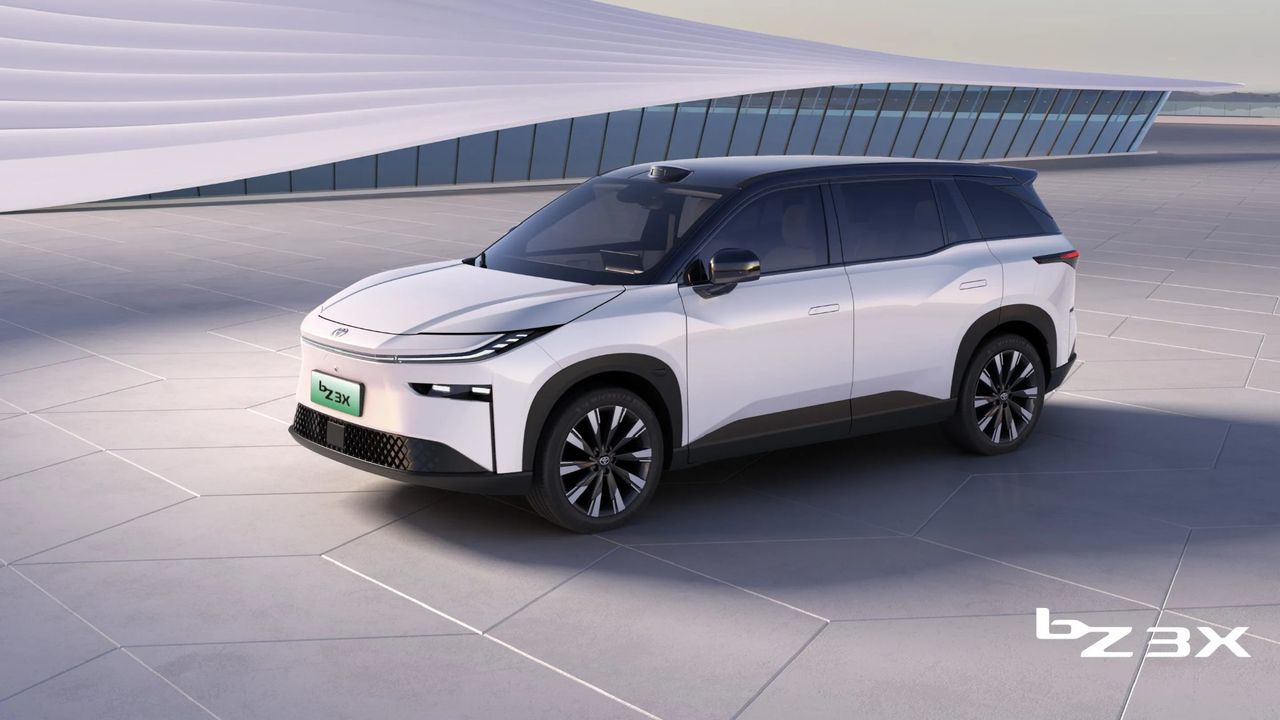 Nästa år kommer Toyota släppa bilar med räckviddsförlängare