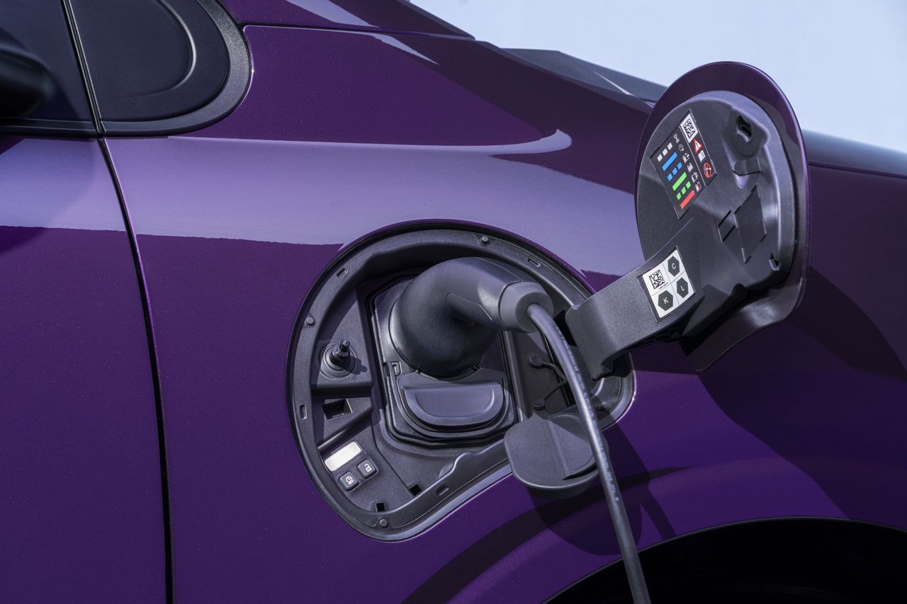 Nissan rullar ut lilla elbilen Pixo