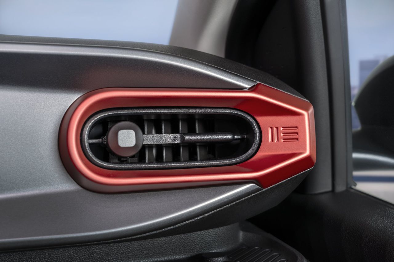 Nissan rullar ut lilla elbilen Pixo