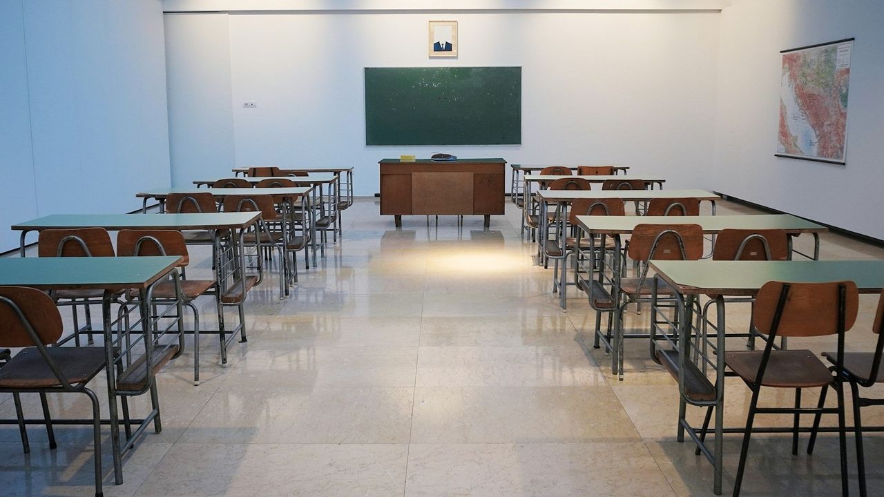 För första gången är fler pojkar än flickor gymnasiebehöriga