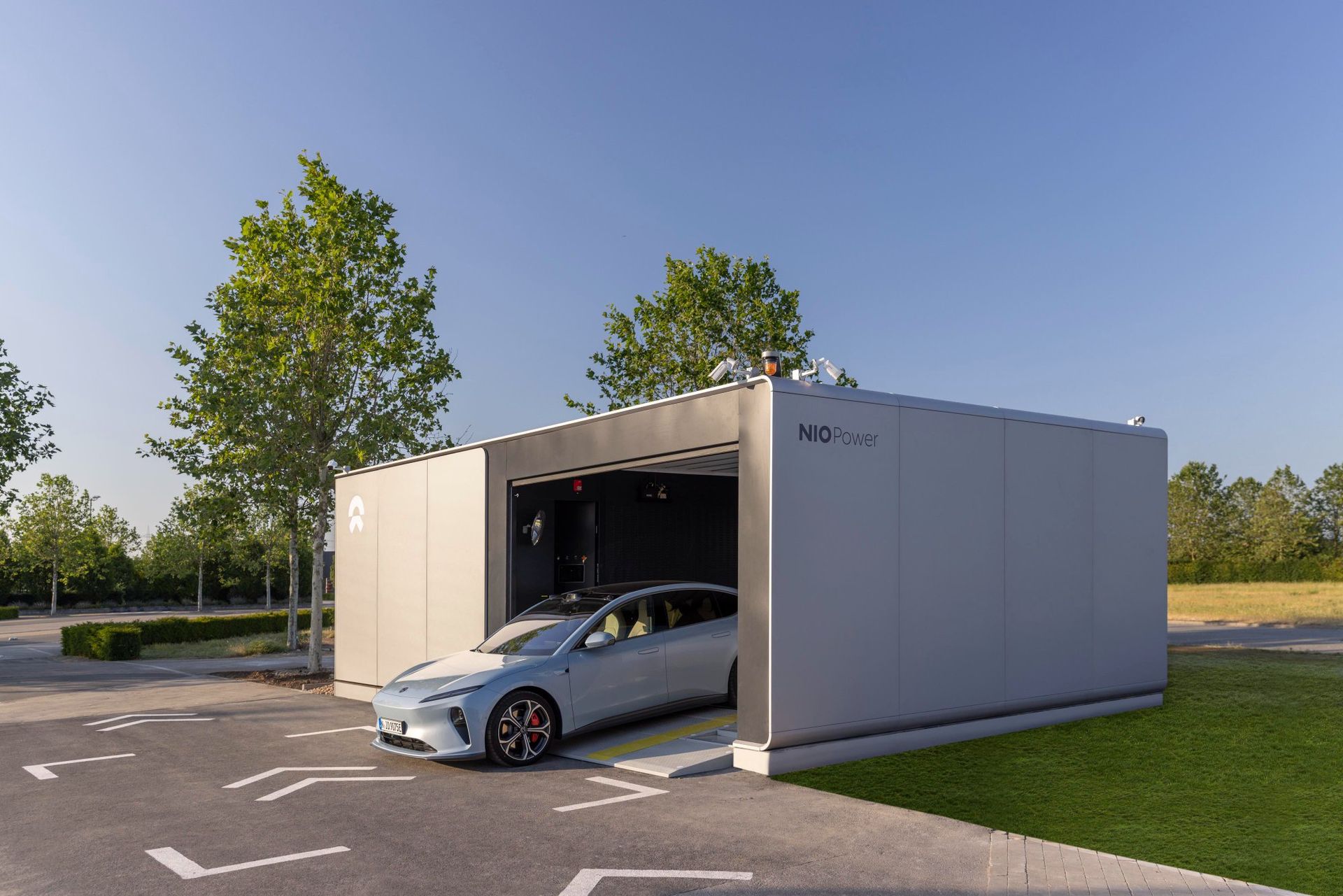 Geely köper 30 procent av Nio Power