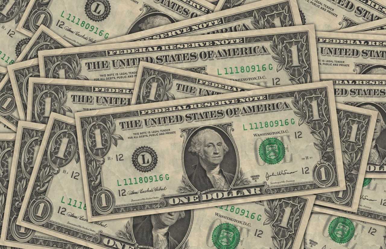 Dollarn över 10 kronor igen