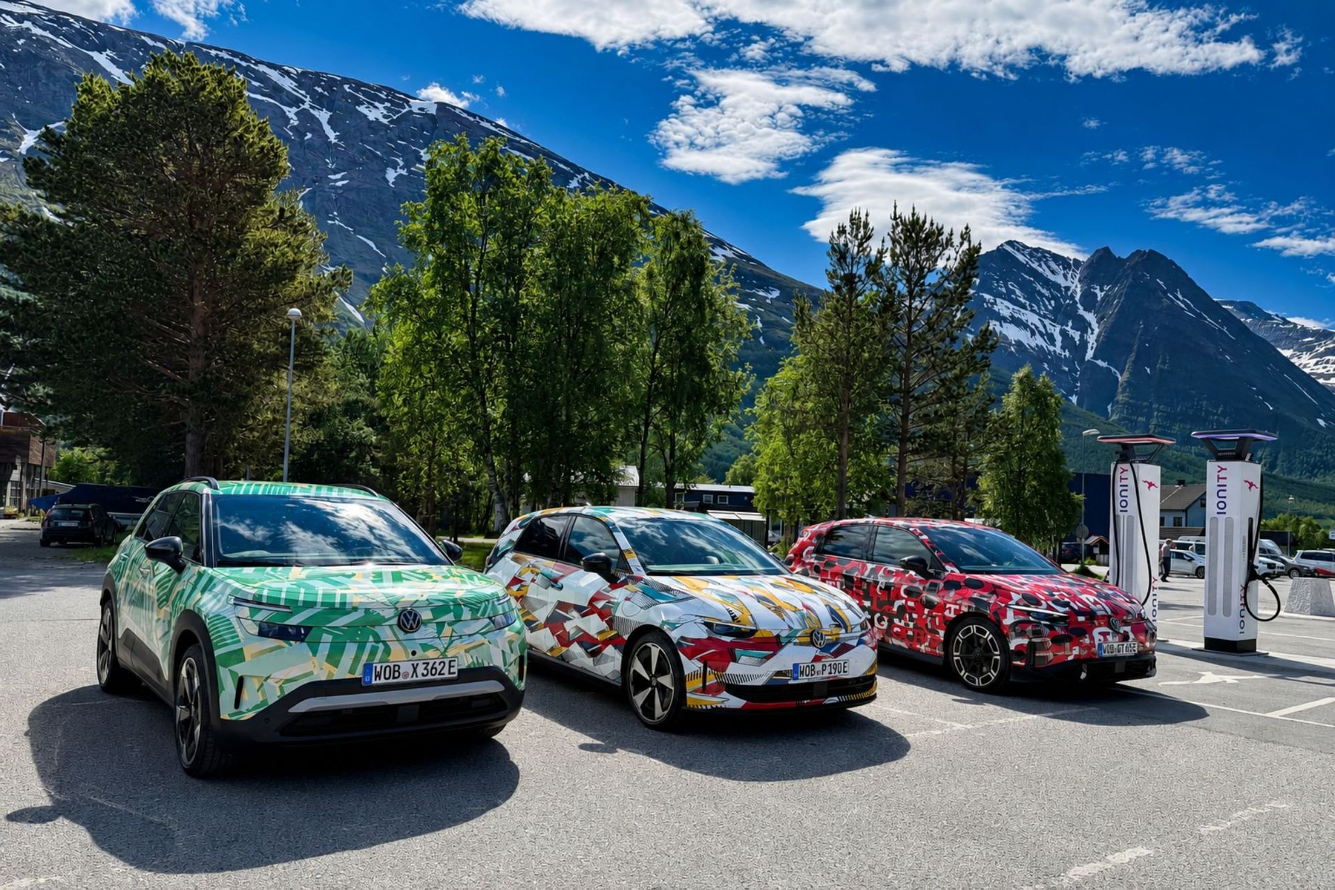 Midnattssol, fjordar, fjäll och framtidens folkelbilar 