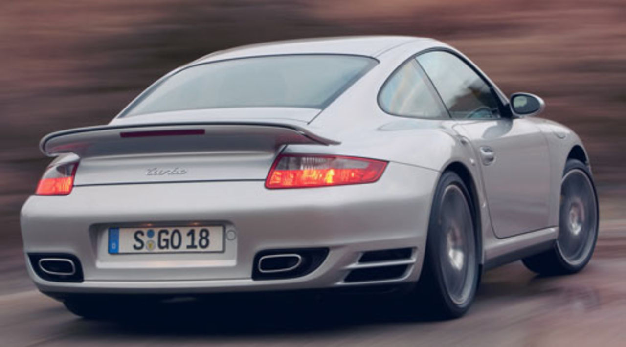 Porsche tjänar drygt 200 000 kr per såld bil