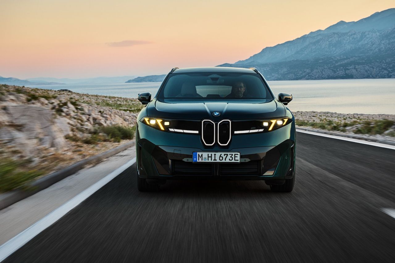 BMW iX3 med mer knuff