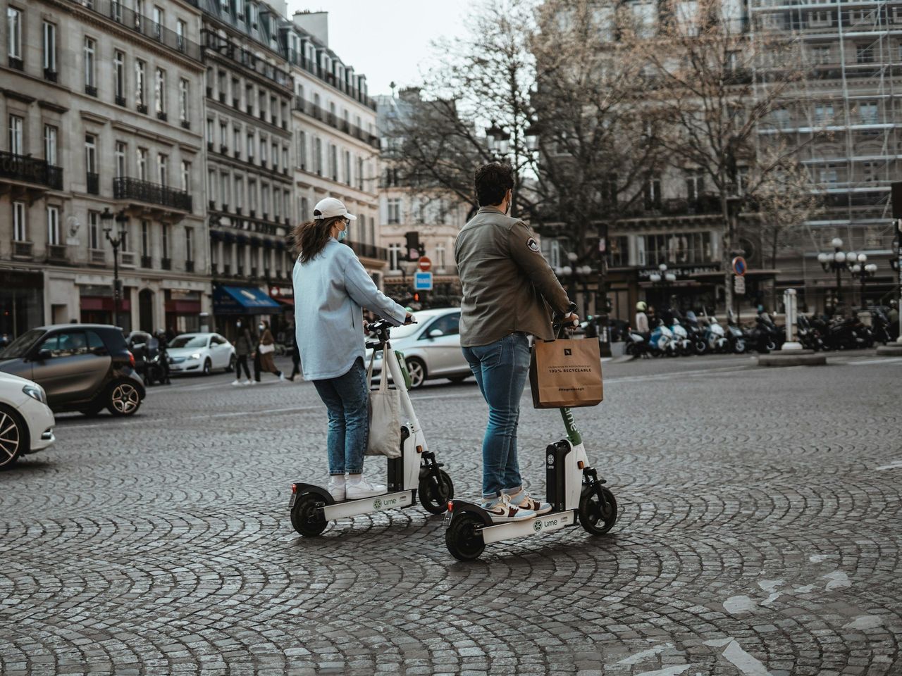 Neurokirurger tycker att elsparkcyklar bör ha promillegräns