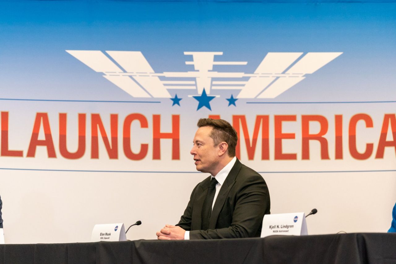 Elon Musk ska ge SpaceX-aktier till alla amerikanska barn