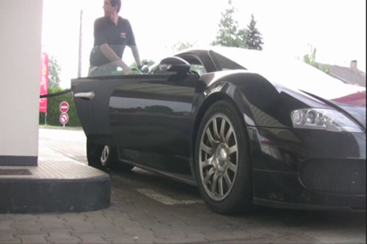 Följ med på en Bugatti-tur