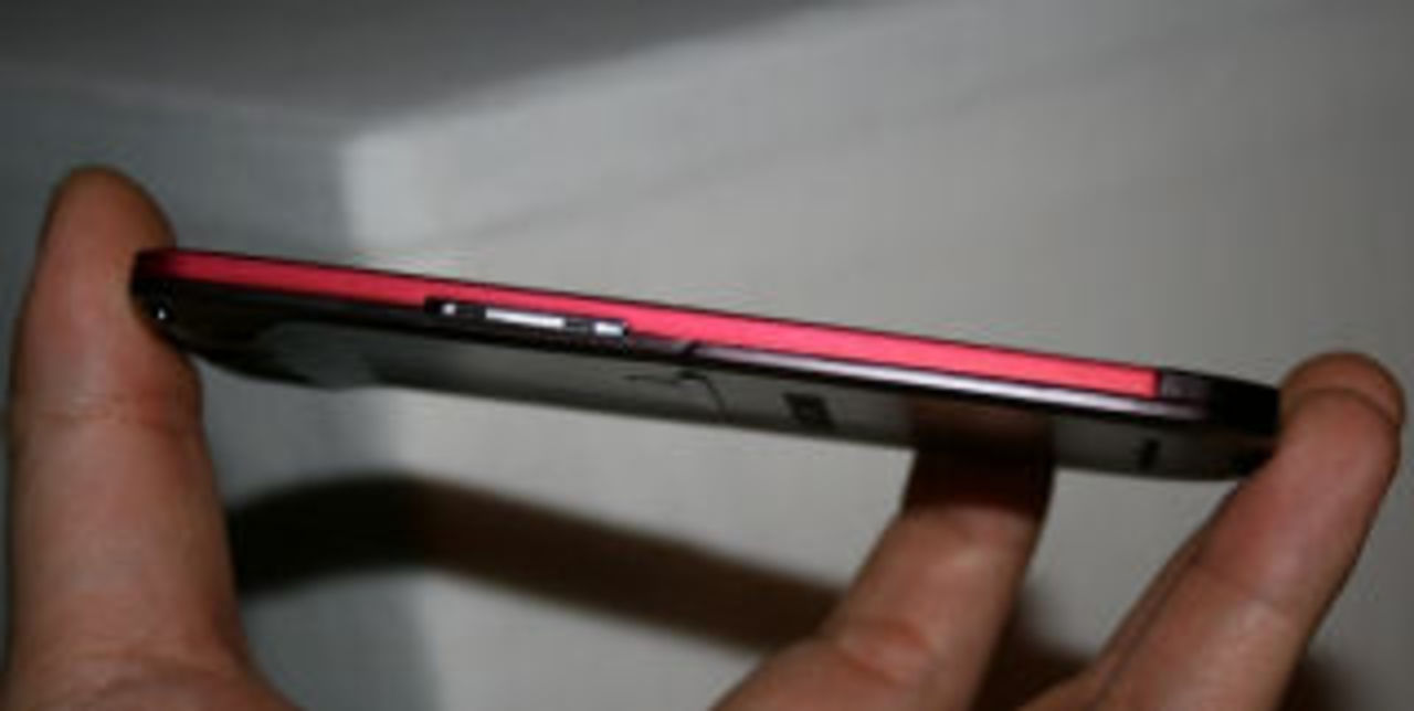 Samsung Ultra Edition 5.9  - tunnast i stan