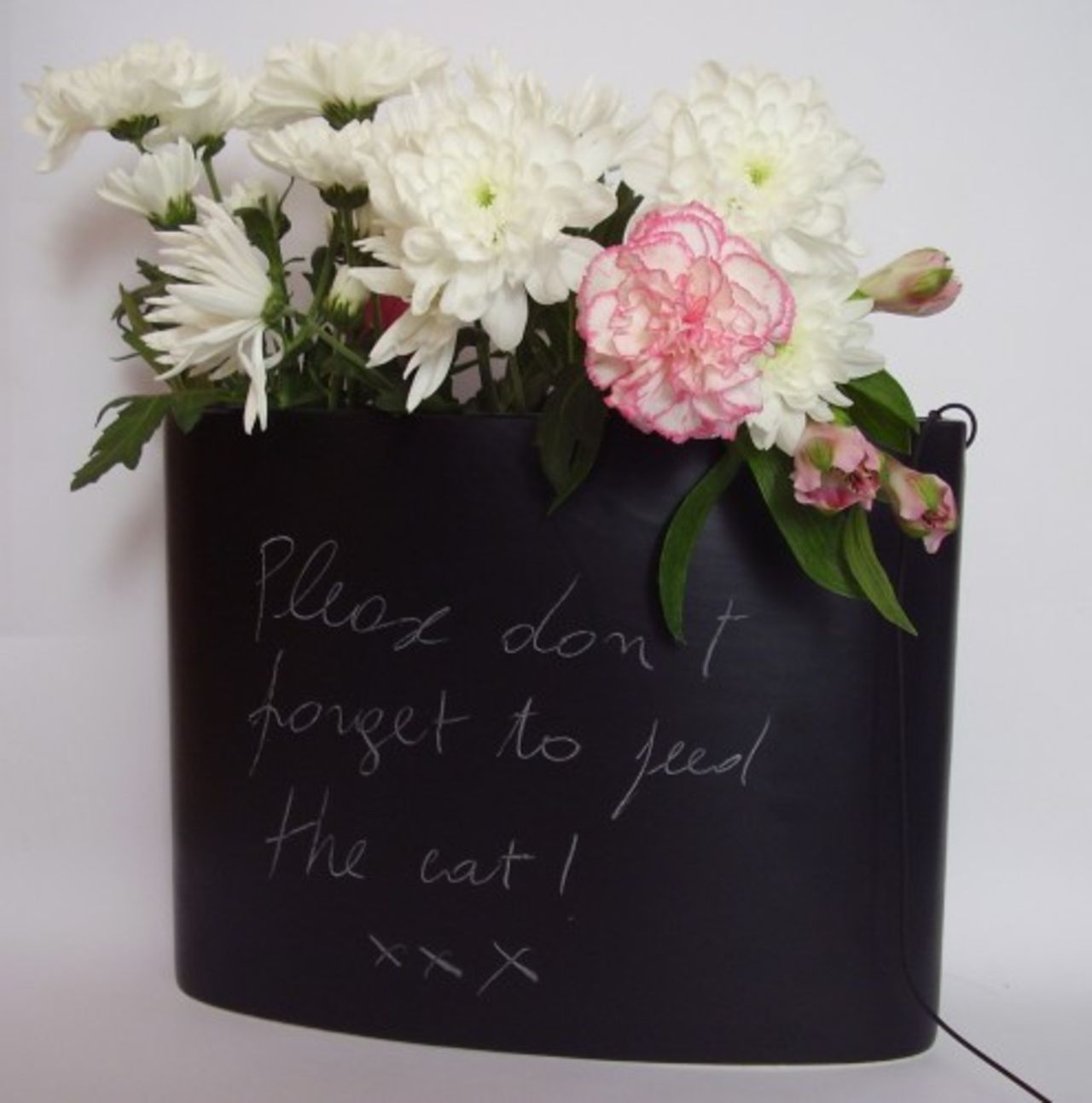 Snygg griffelmålad vas