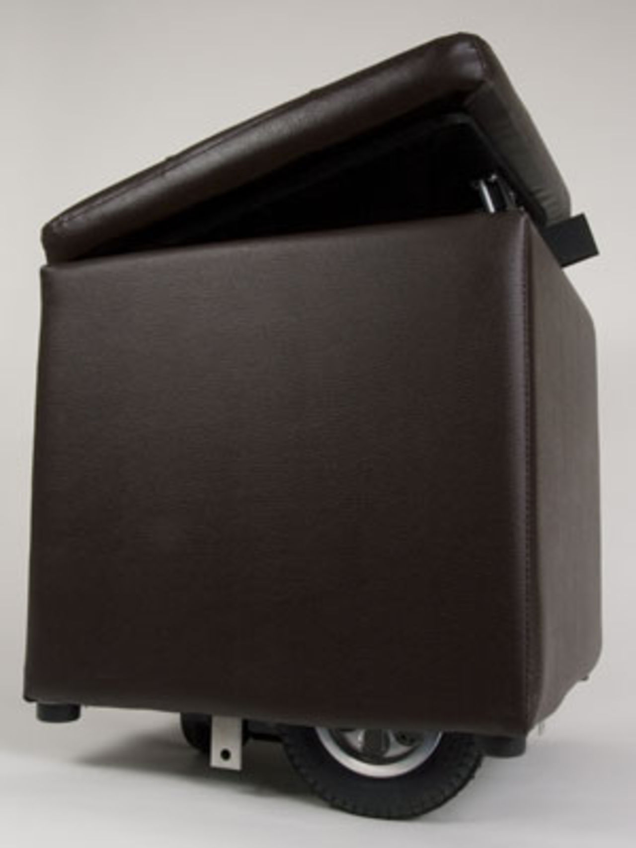 RoboStool följer med dig hela tiden